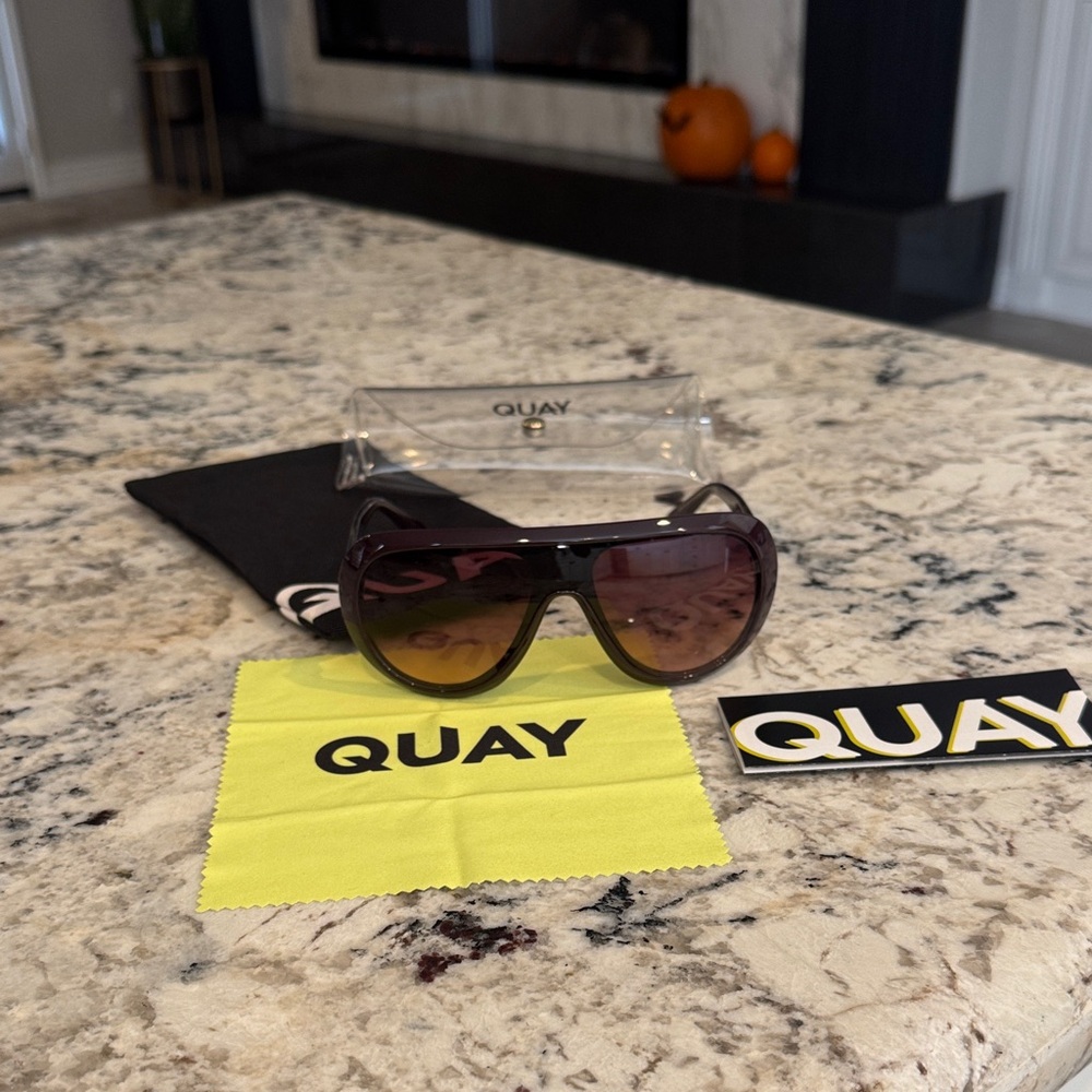 Quay Australia set list Sunglasses